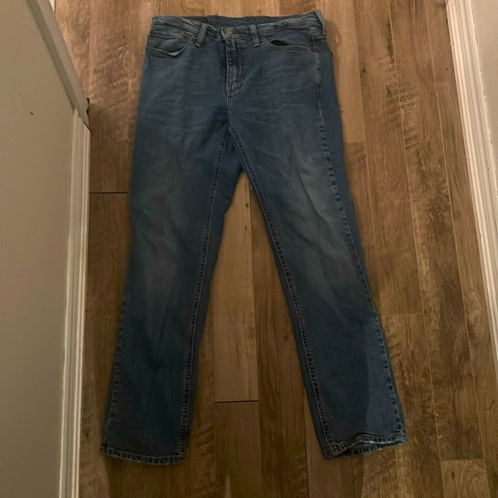 Levi Straight Fit Jeans - lightly used